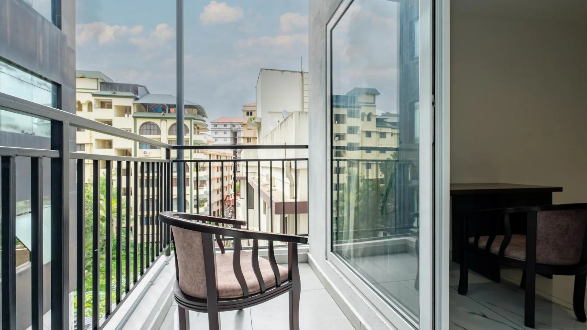 Mughal Suites Kochi 2*,  印度