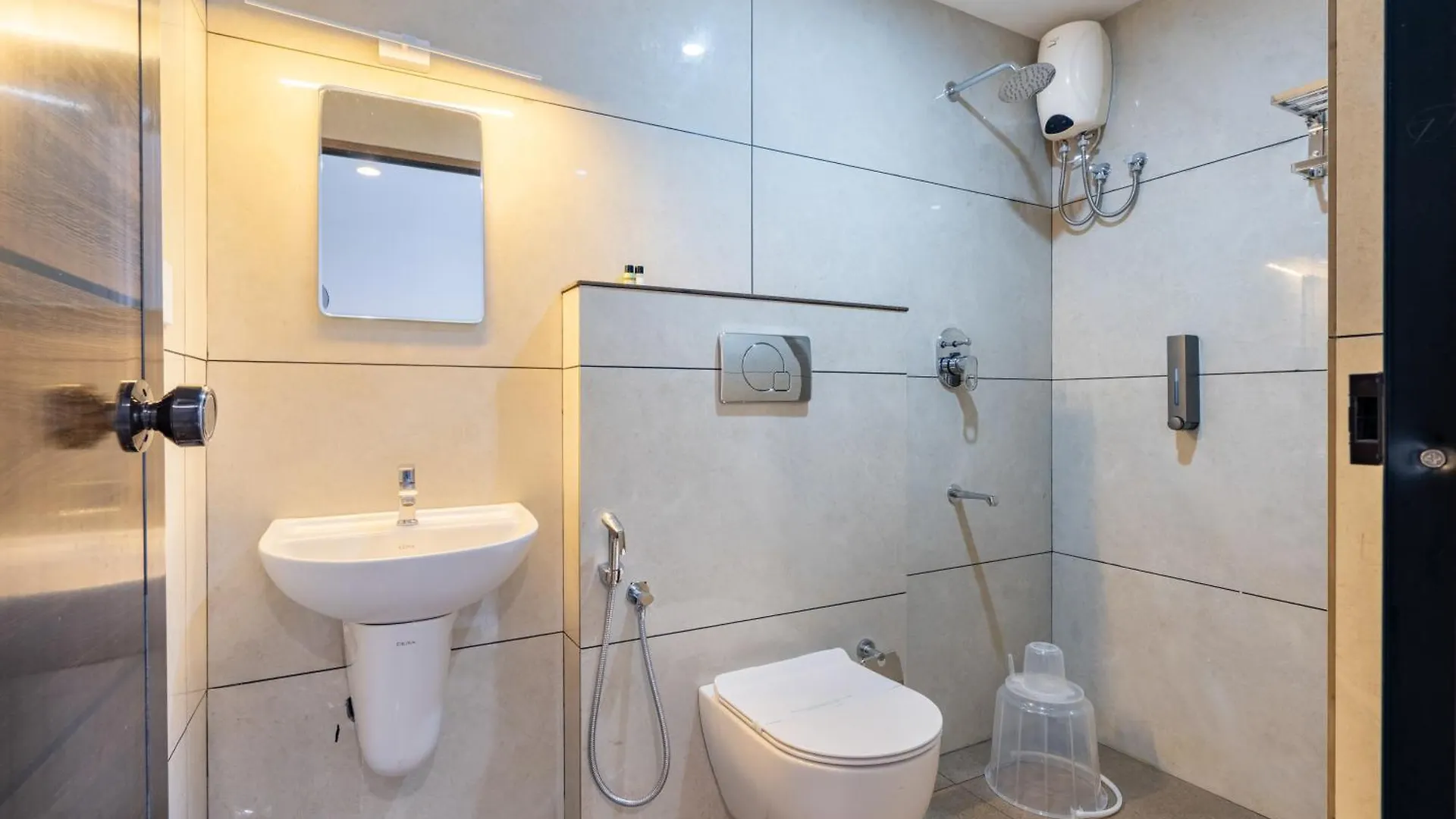 Mughal Suites Kochi 2*,  India
